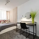 Apartamento Krzyki - Two Bedrooms, Workspaces - By Rentujemy