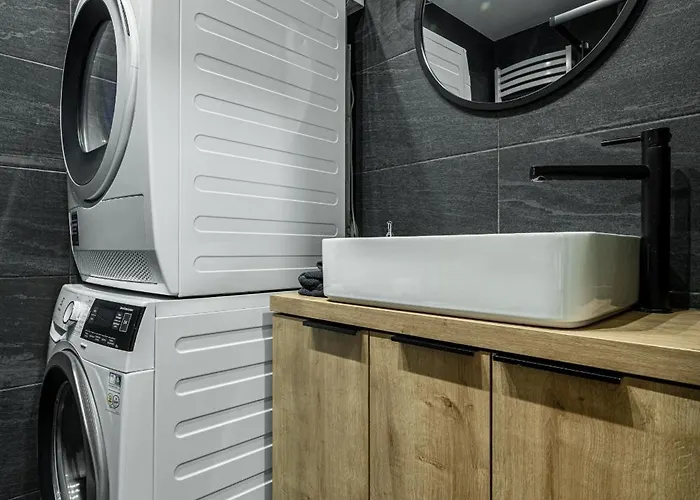 Apartman Krzyki - Two Bedrooms, Workspaces - By Rentujemy