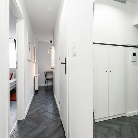 Krzyki - Two Bedrooms, Workspaces - By Rentujemy Apartmán Vratislav