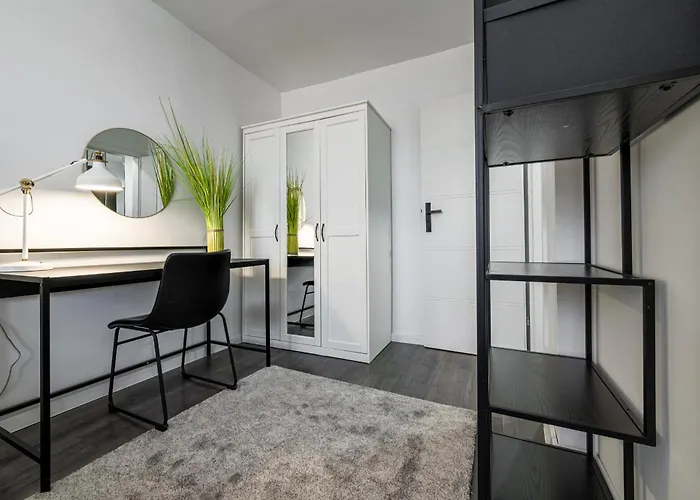 Apartment Krzyki - Two Bedrooms, Workspaces - By Rentujemy